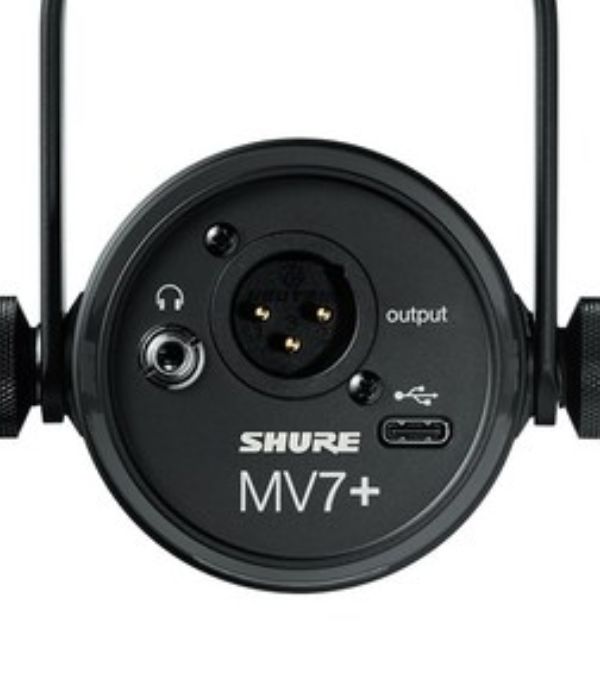 XLR 아날로그 연결과 USB-C 디지털 고음질 연결을 동시 지원하는 후면 포트